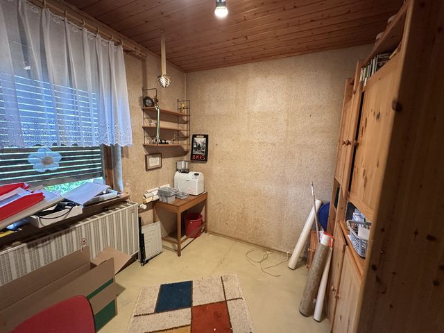 Möbliertes Zimmer vor einer Wohnungsauflösung